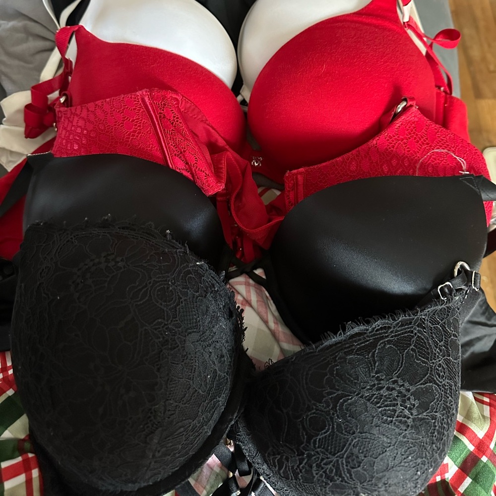 Victoria Secret Bombshell 36DD